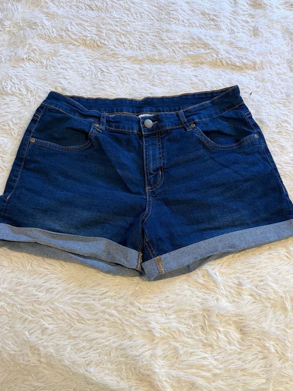 Serra Cuffed Denim Shorts Size 14 Dark Blue Stretch Cotton